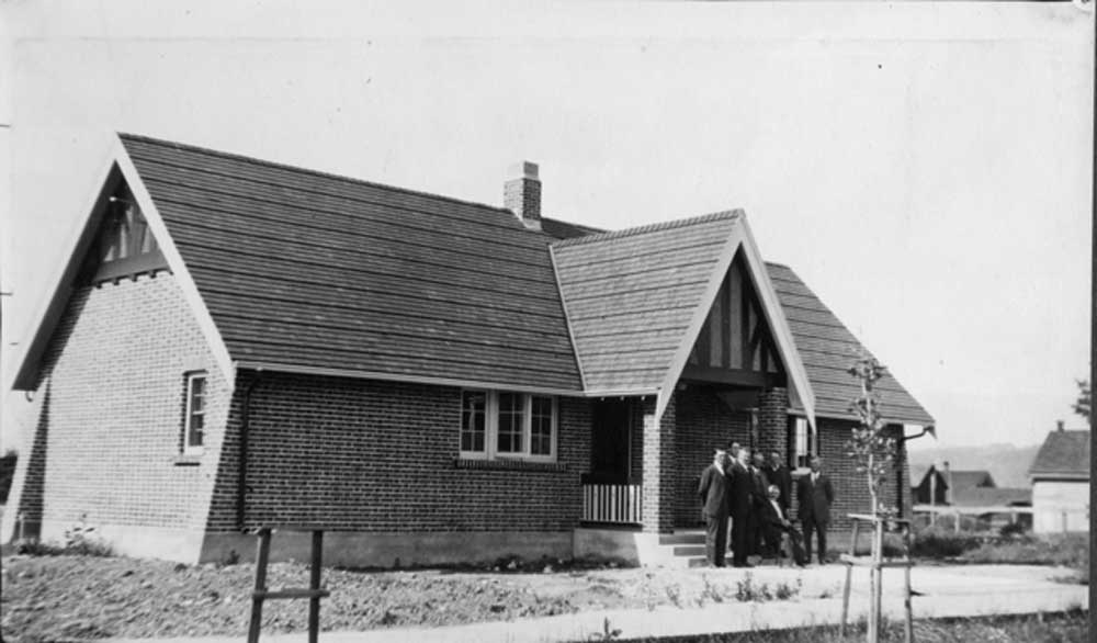 31-Hudson-Ave-NE-historical_image1 31 Hudson Ave NE - Historical Image